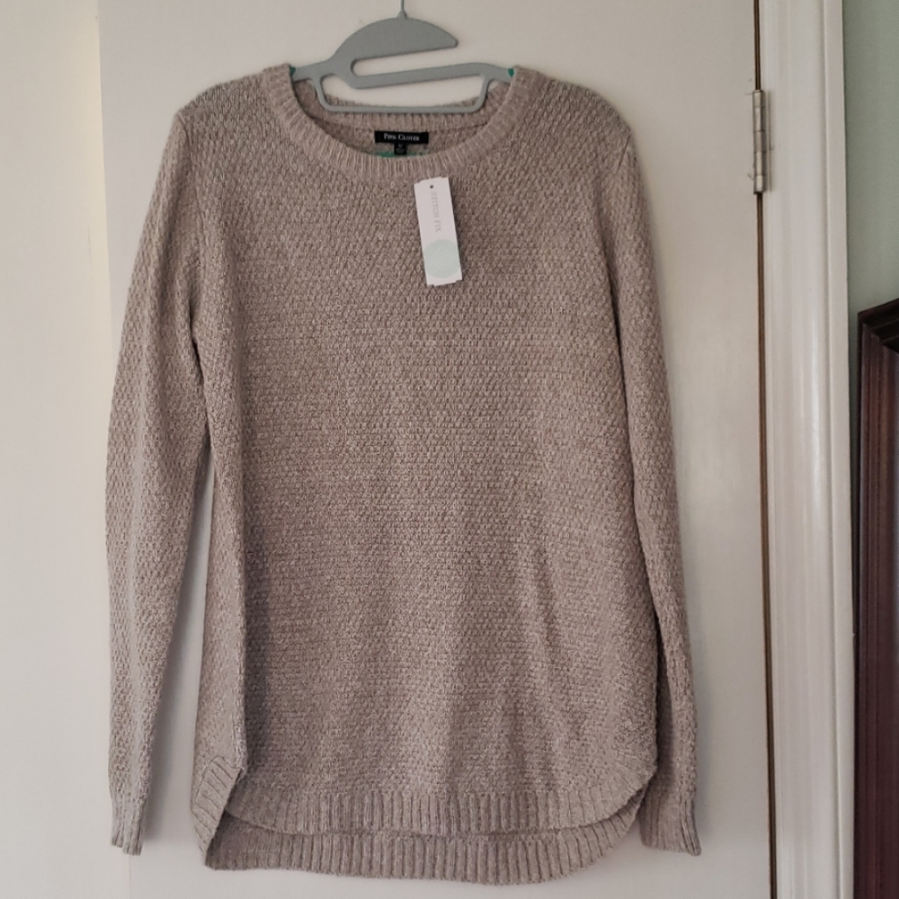 Stitch Fix Pink Clover Beige Sweater